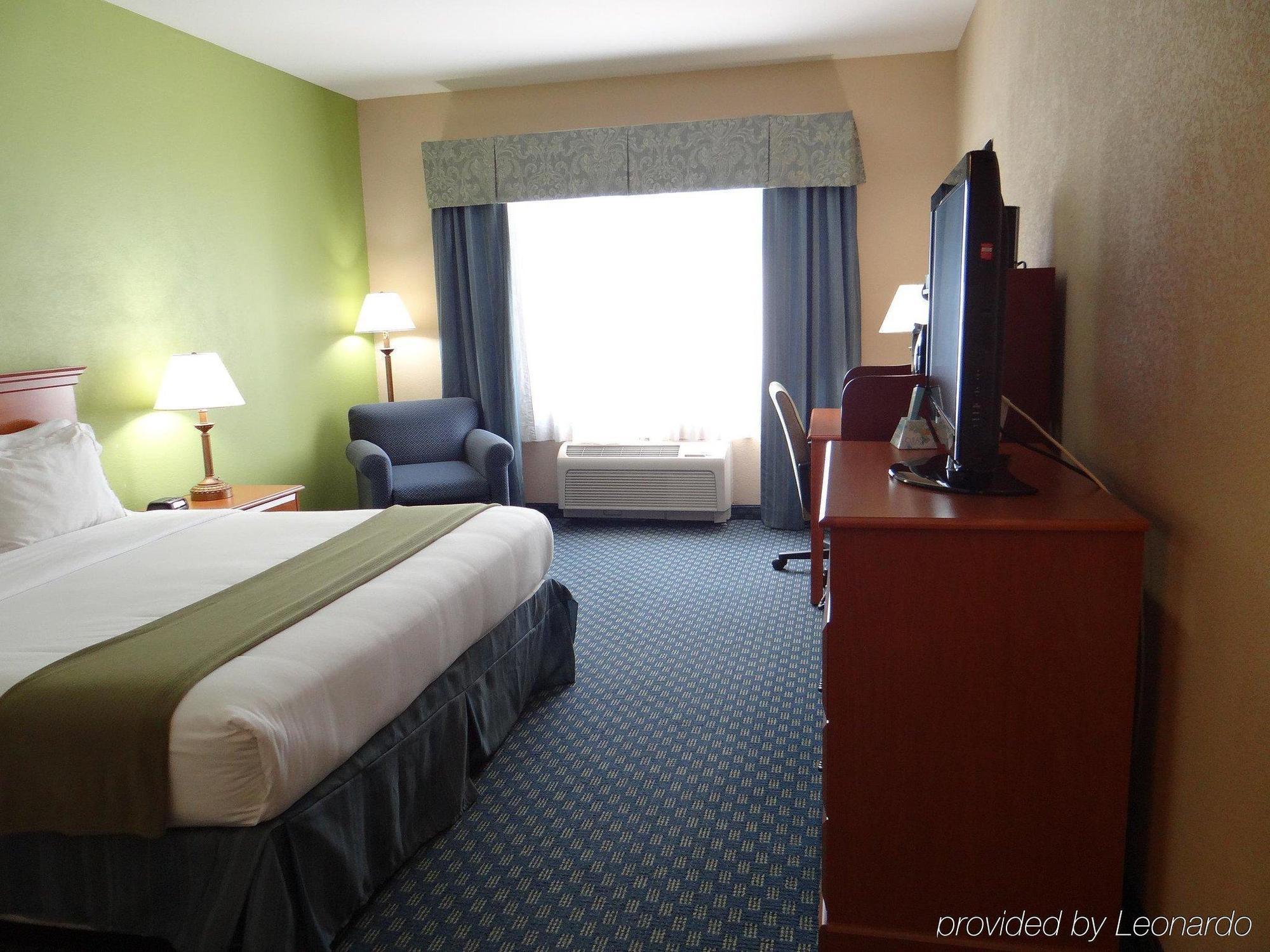 Holiday Inn Express Hotel & Suites Salisbury - Delmar, An Ihg Hotel Exterior photo